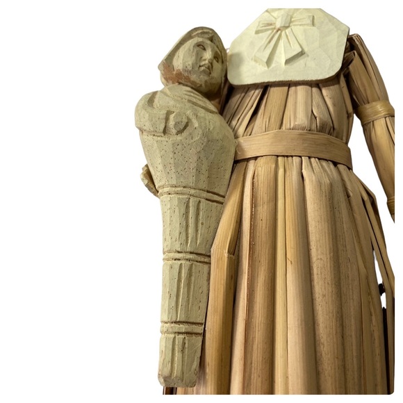 Vintage Cornhusk & Carved Wood 17” Male & 16” Female Pilgrim Figures - Picture 10 of 14